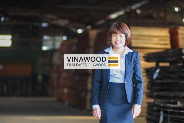 Cốp pha phủ phim VINAWOOD - Nhân viên công ty